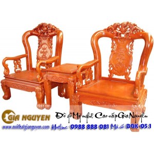 http://www.noithatgianguyen.com/78-652-thickbox/bo-ban-ghe-gia-co-minh-quoc-tam-su.jpg